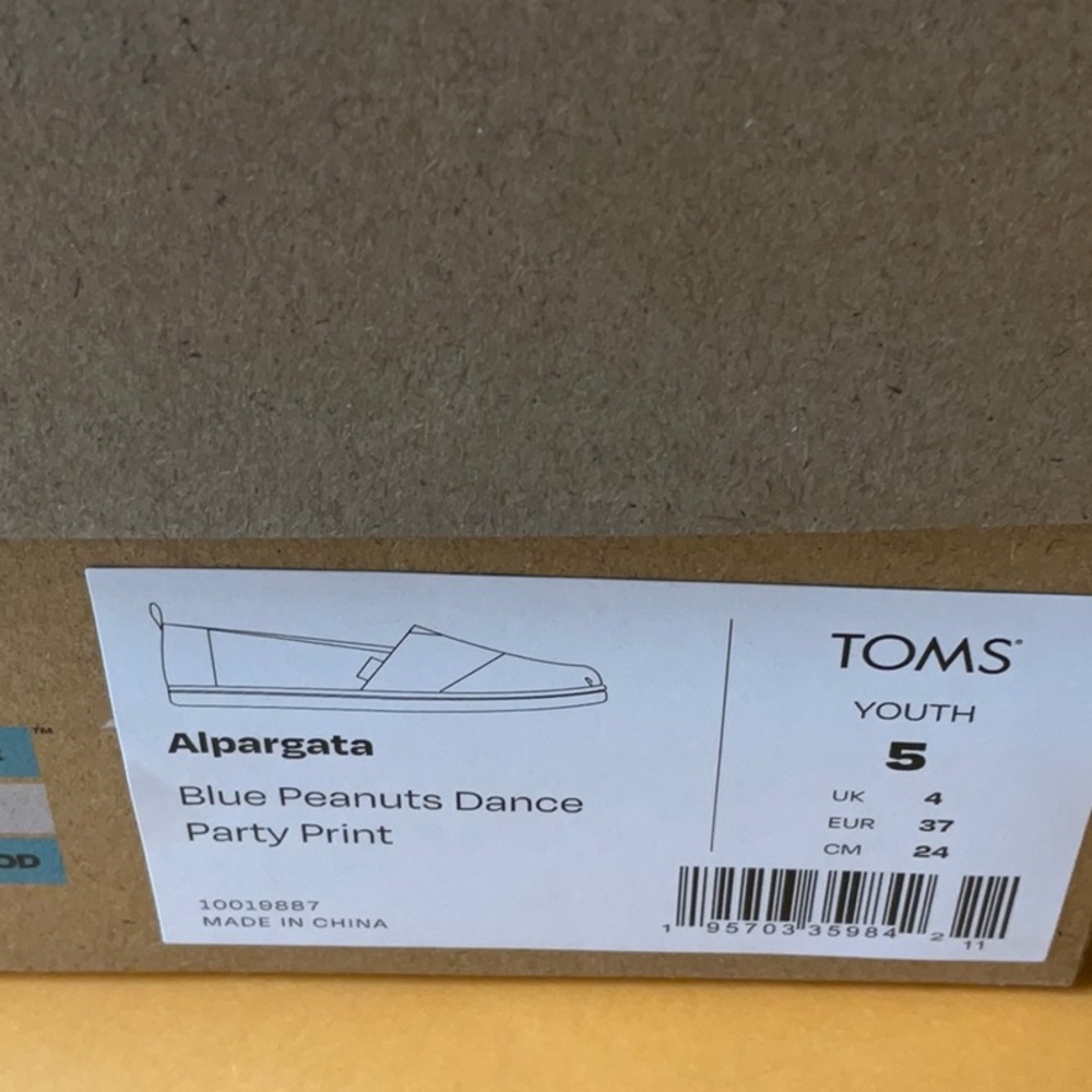 🐾 TOMS X PEANUTS ALPARGATA SHOE BUNDLE 🐾 NWT 🐾 - Picture 15 of 15